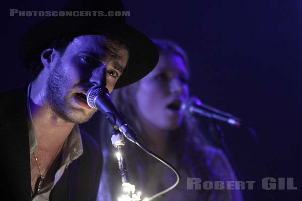 THE VEILS - 2009-04-29 - PARIS - La Maroquinerie - Finn Andrews